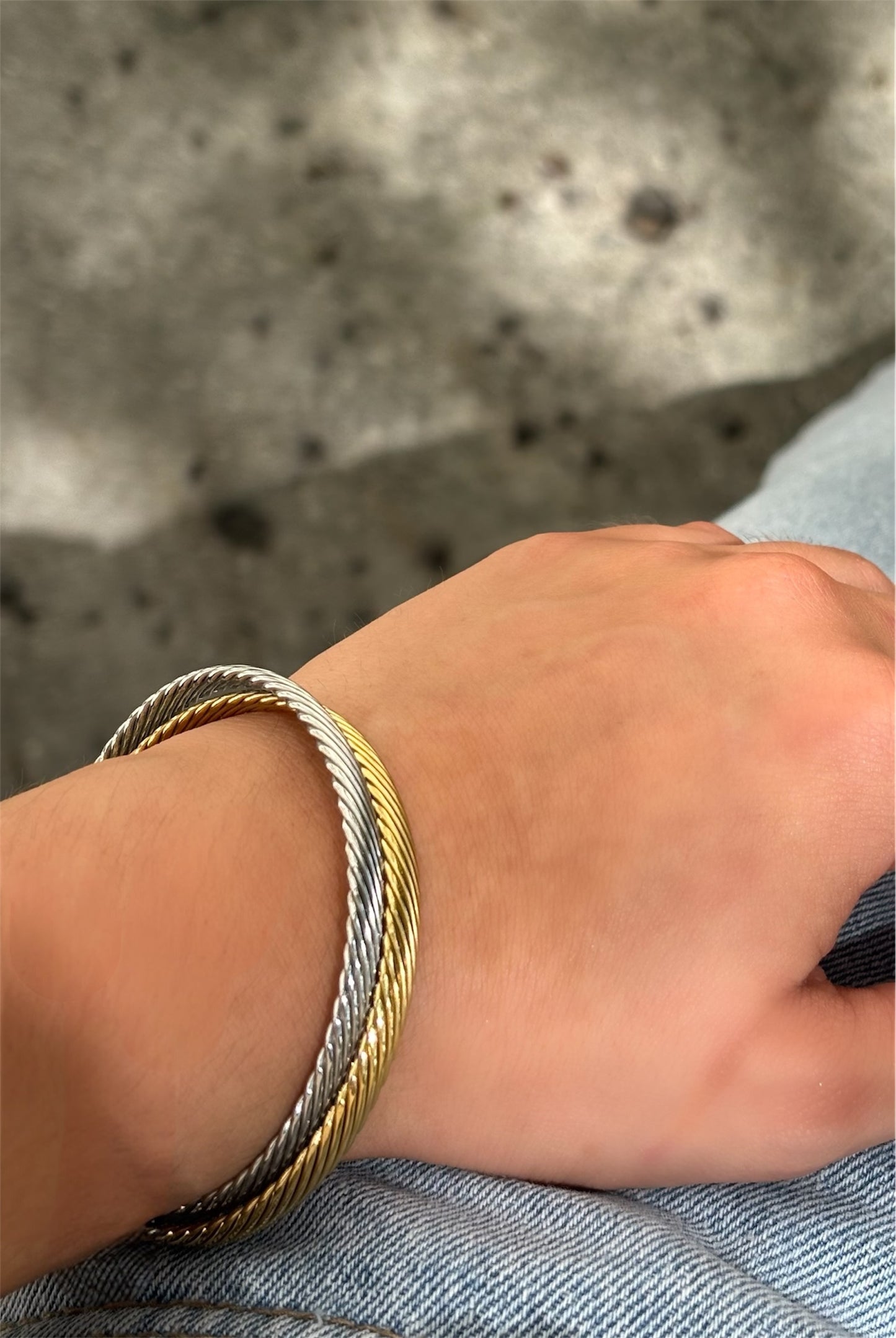 2 CUFF