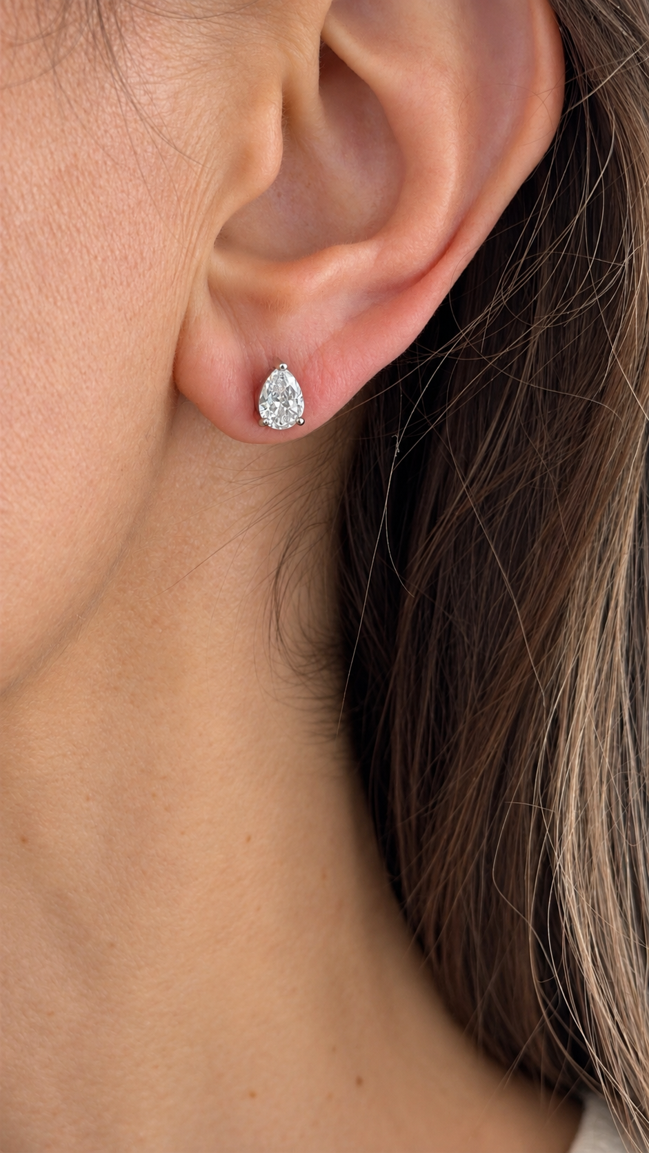 PEARIS STUDS