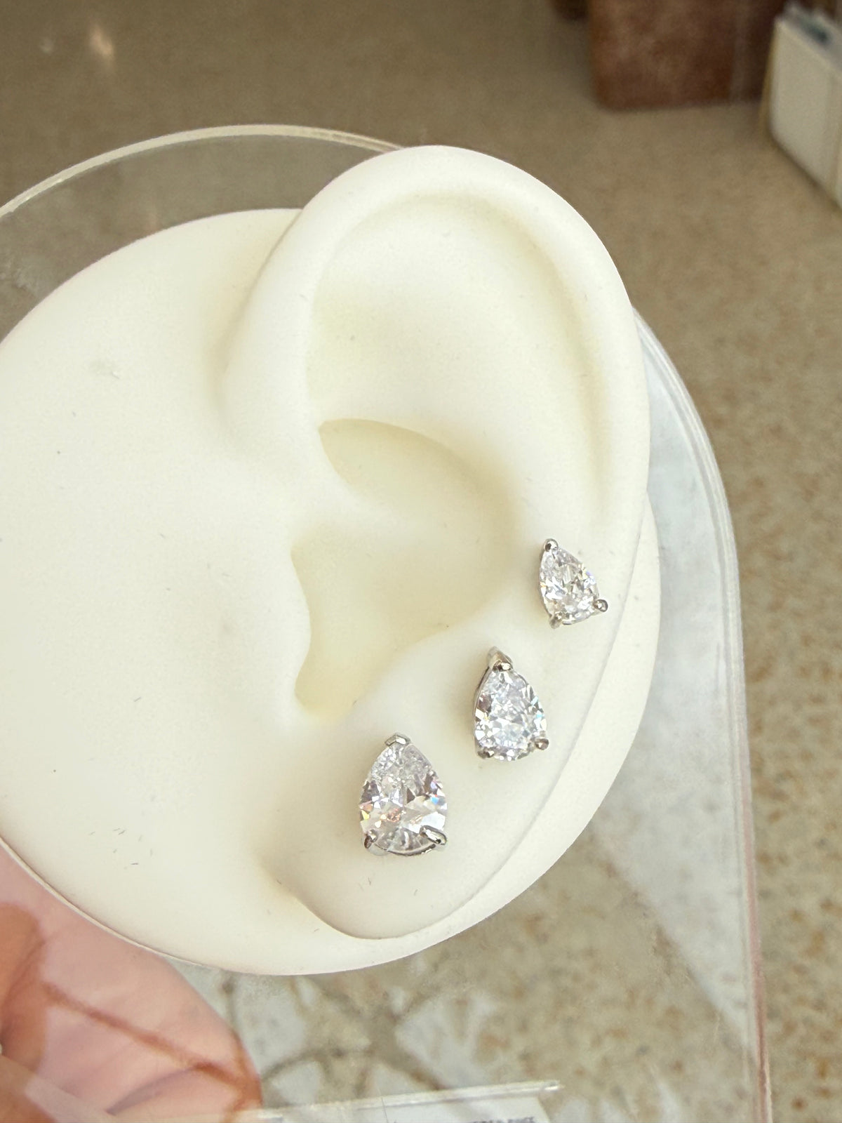 PEARIS STUDS