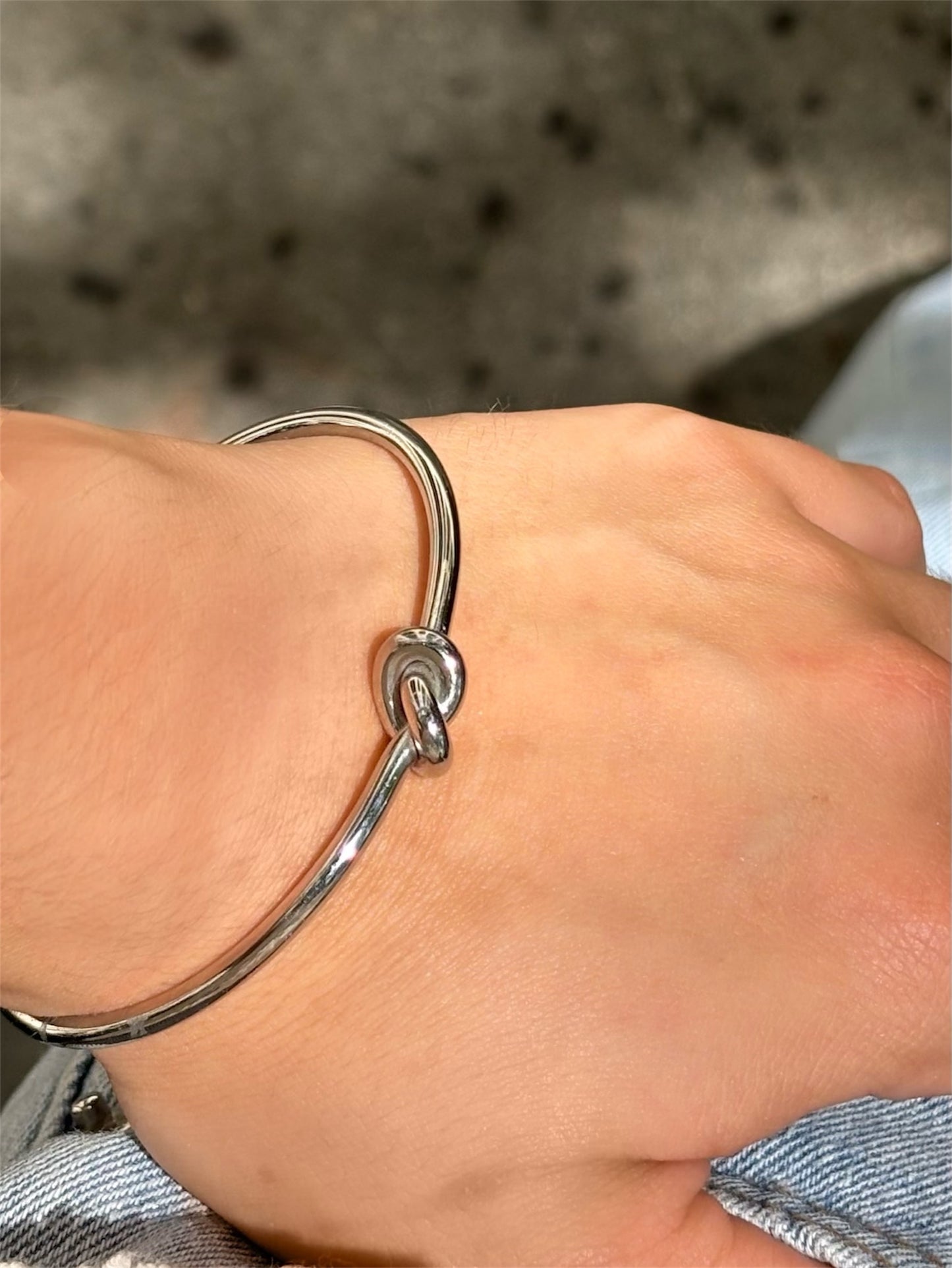 LOVE KNOT CUFF