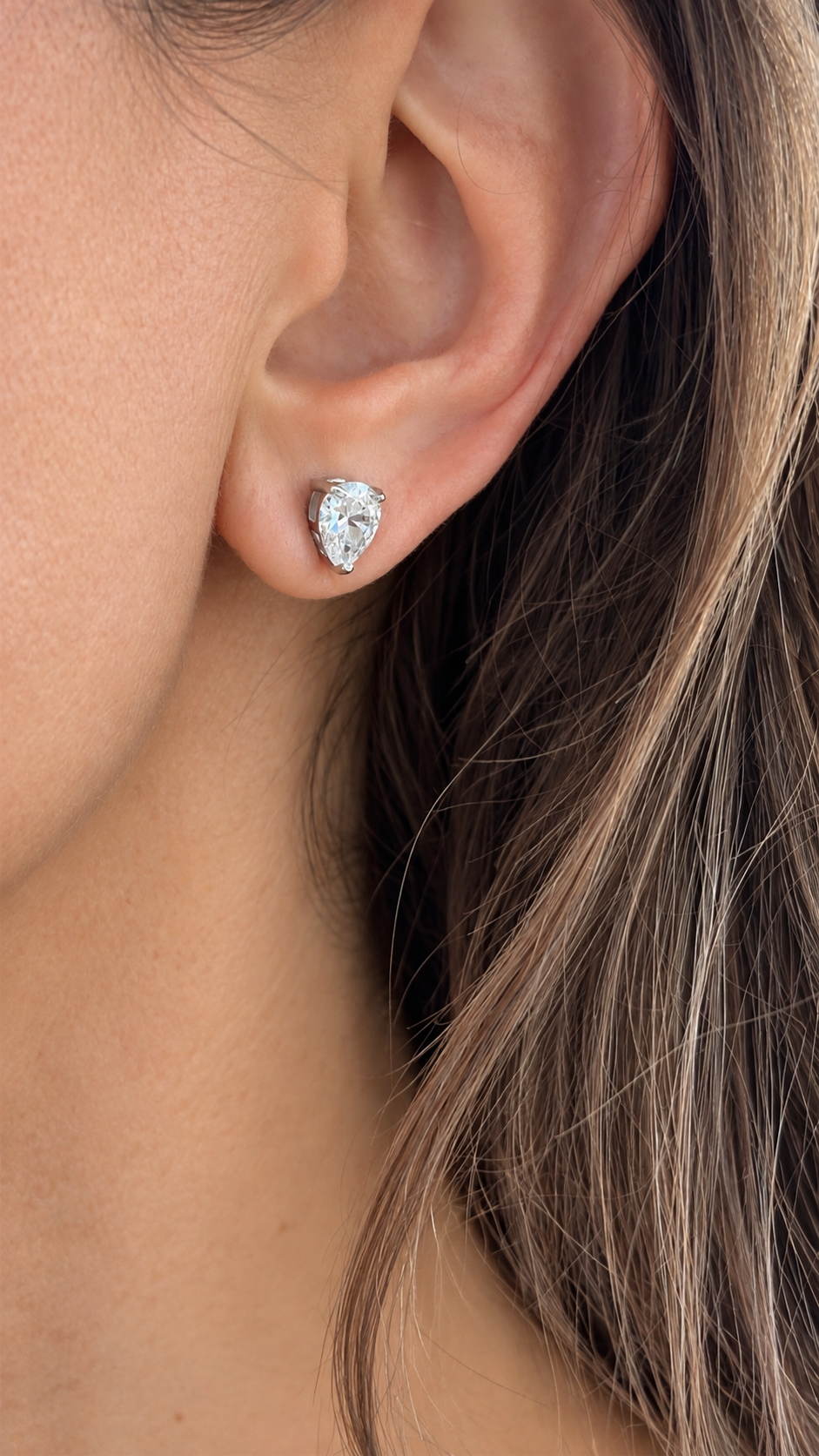 PEARIS STUDS