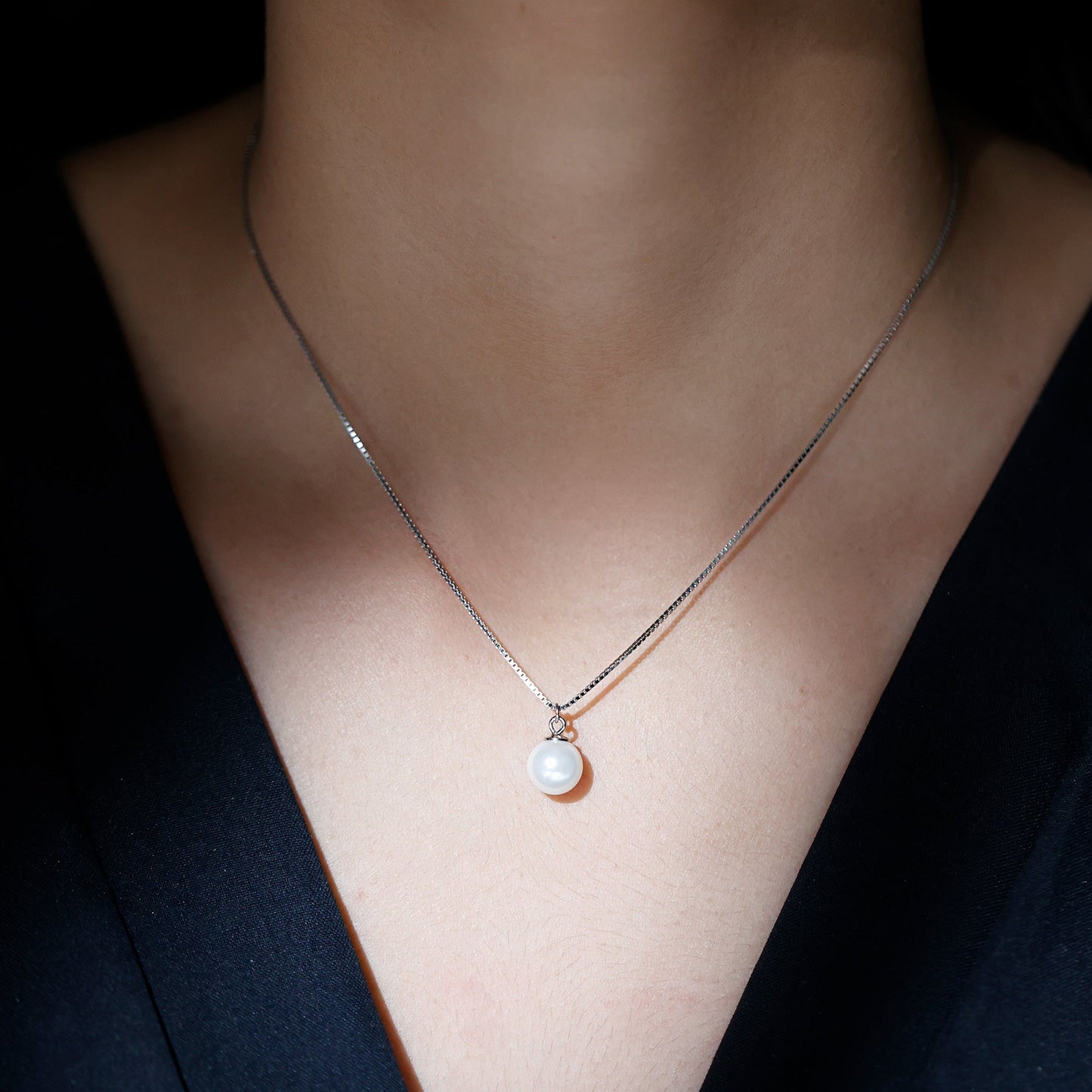 Natural 7.50 Carat Pearl Drop Necklace with Silver Chain